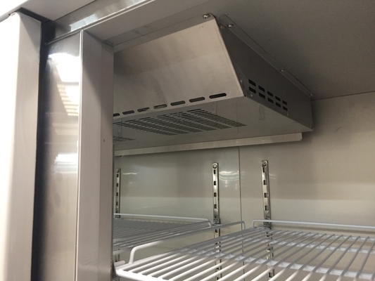 2 To 8 Degree CFC Free 1500L Capacity Pharmacy Grade Freezers With 3 Heater Glass Door